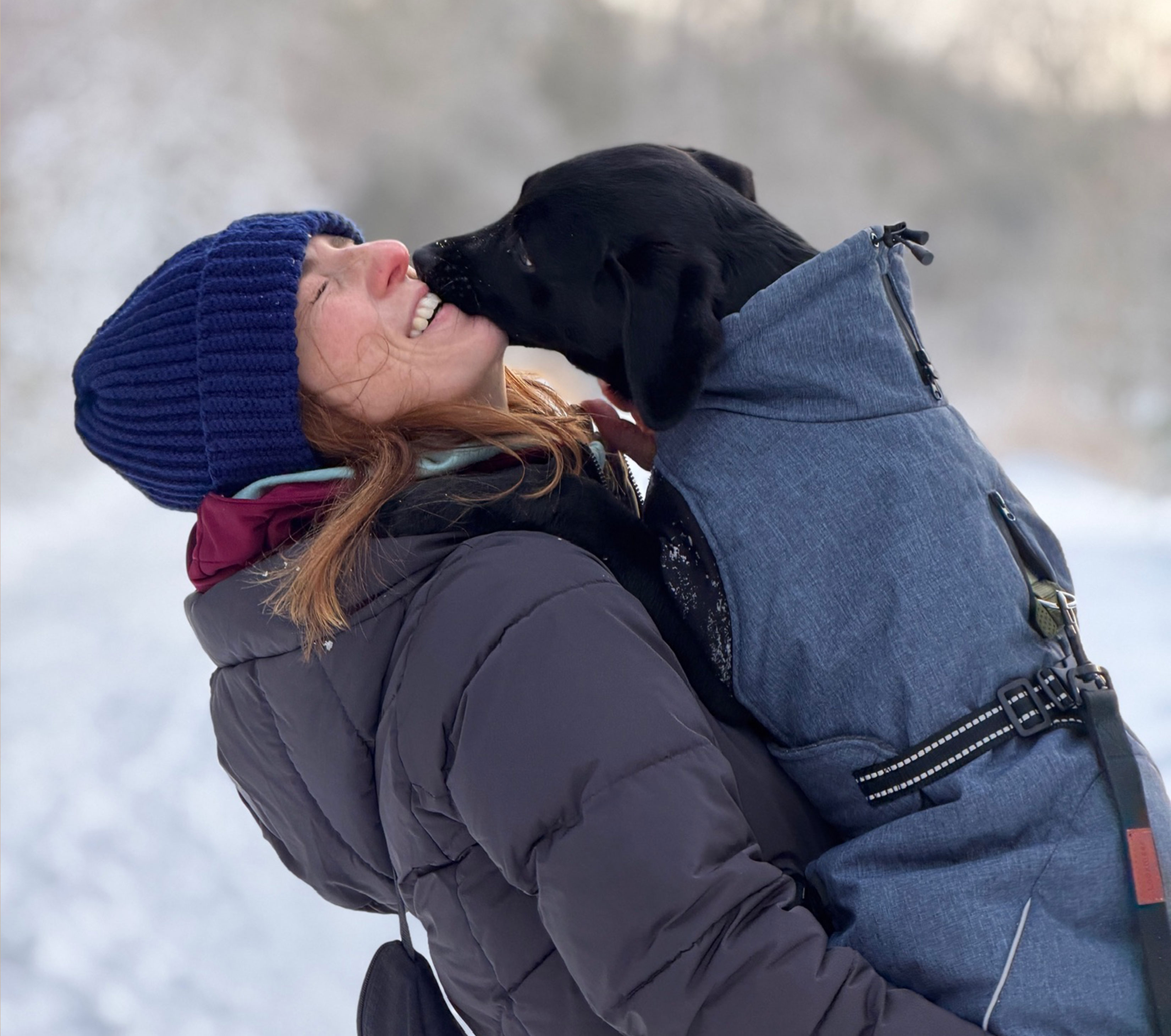 Anna Neve mit ihrem Hund - Persönliche Vorstellung